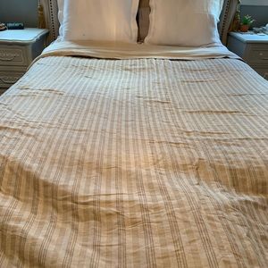 NWOT FRONTGATE  Duvet cover